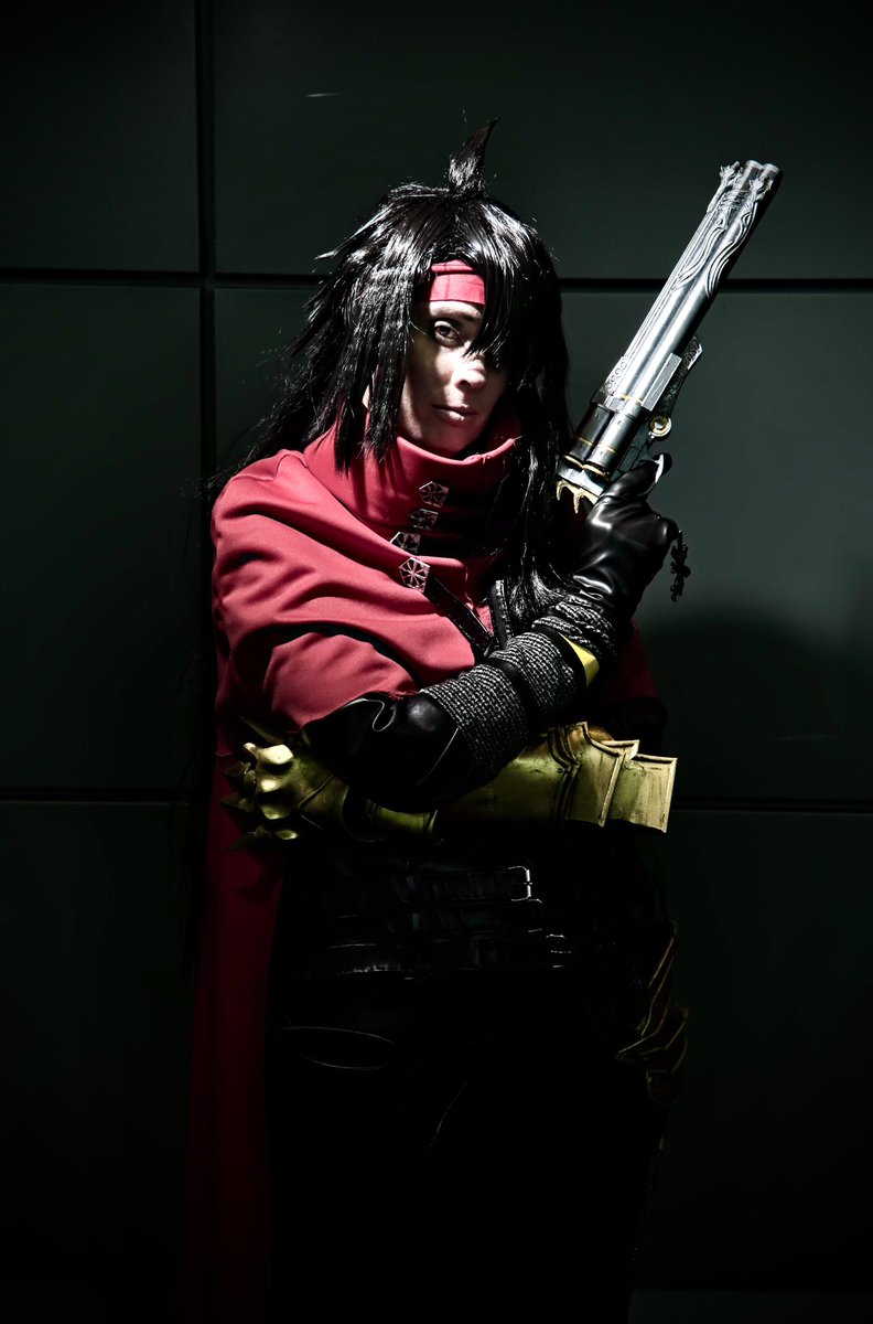 ShadowsMaskCos's tweet photo. My newest cosplay… Vincent Valentine. ❤️
.
📷 gapincyberspace 
#vincentvalentine #vincentvalentinecosplay #finalfantasyvii #ffviirebirth #finalfantasyrebirthcosplay #workinprogress #sewingvlog #vincentcosplay #ffvii #ff7rebirth #supanovaperth #cosplayreveal #newcosplay https://t.co/75Atu8hdSM