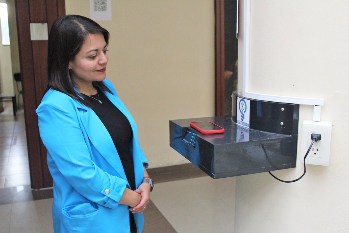 ISTAustro's tweet image. #InformaTEC | ✅Recibimos la visita de Carolina Villalba, Subsecretaria General de @EduSuperiorEc 
Constató de primera mano el trabajo práctico que realizan los estudiantes de las diferentes Carreras.

Más información en nuestra página web👇🏼
bit.ly/3L9PF1k