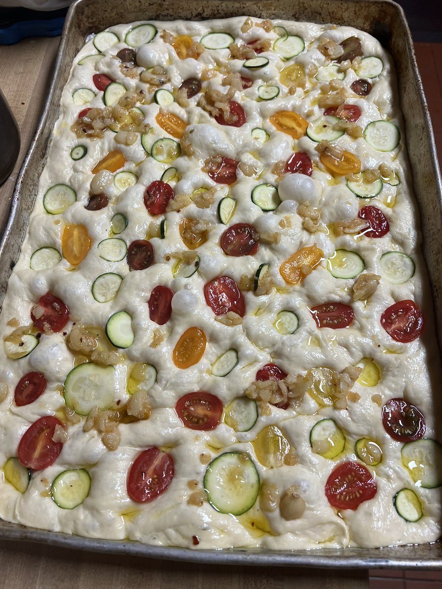 grneyedbillsfan's tweet photo. Homemade Roasted Garlic, Tomato, and Zucchini (from my garden) Focaccia, before she goes into the oven!! #FoodPorn #HomemadebyMe #Yummmm https://t.co/DyO83nmoiw