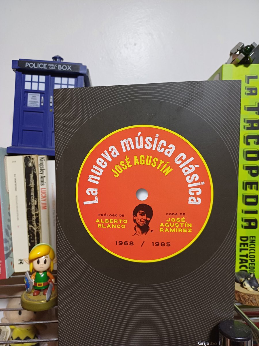 'La nueva música clásica' me parece un libro bien necesario para quienes gusten de la música, el rock, la (contra)cultura mexicana y los rescates editoriales (esta edición incluye juntas las dos partes publicadas en el 68 y el 85).