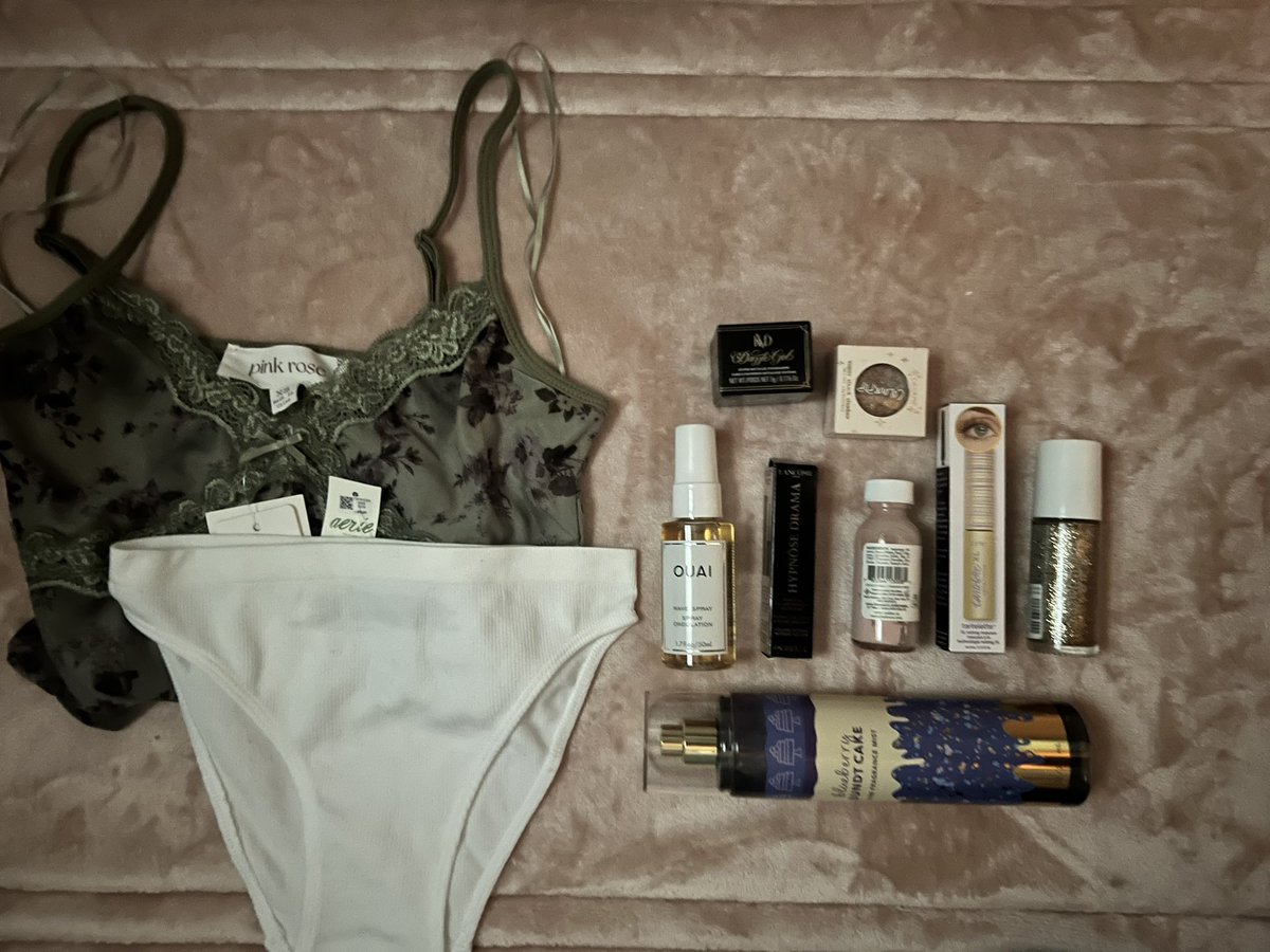 rubyesterbai's tweet image. blah #kleptotwt #cleptotwt #lifttwt #borrowingtwt