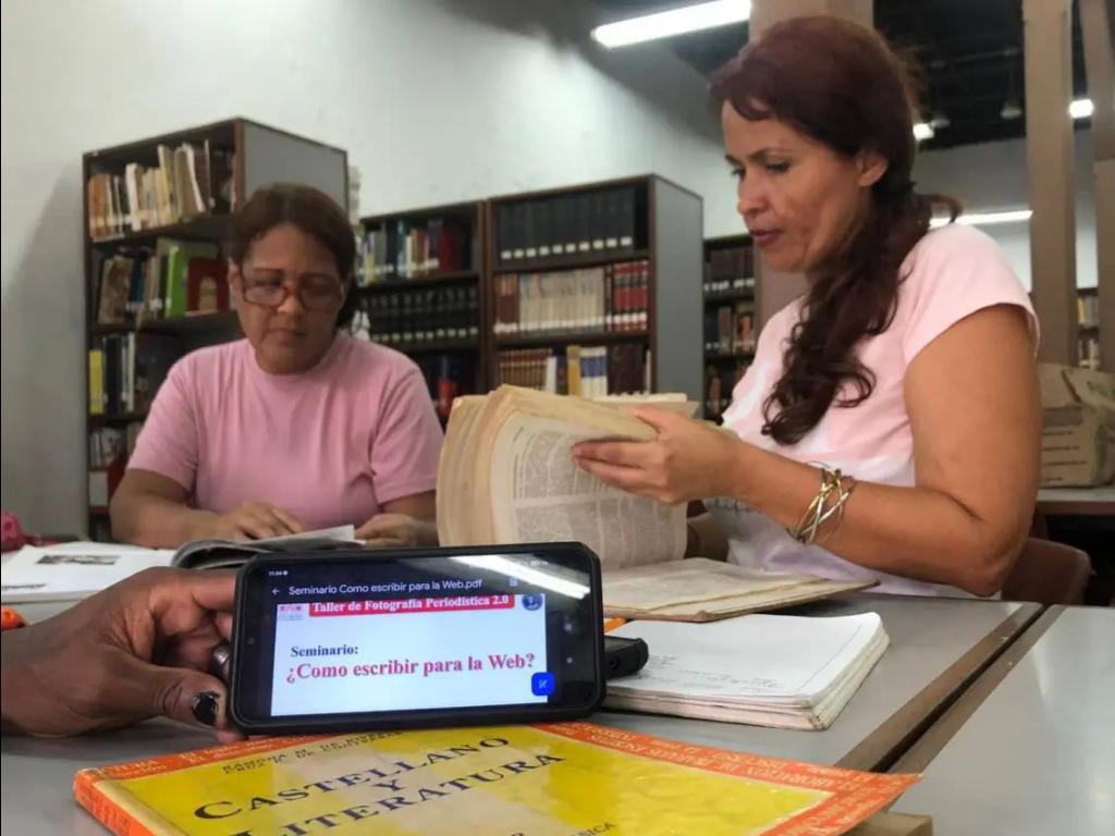 CENAFotografia's tweet photo. ✨#CENAF La Guaira desarrolla desde el martes #2Jul al martes #16Jul, en la Biblioteca Pública "José María España", el Taller Teórico y Práctico "Cómo escribir para las Redes Sociales", impartido por el coordinador regional La Guaira, Luis Zulueta.
#VenezuelaVaConTodo https://t.co/f7f5vU4U4t
