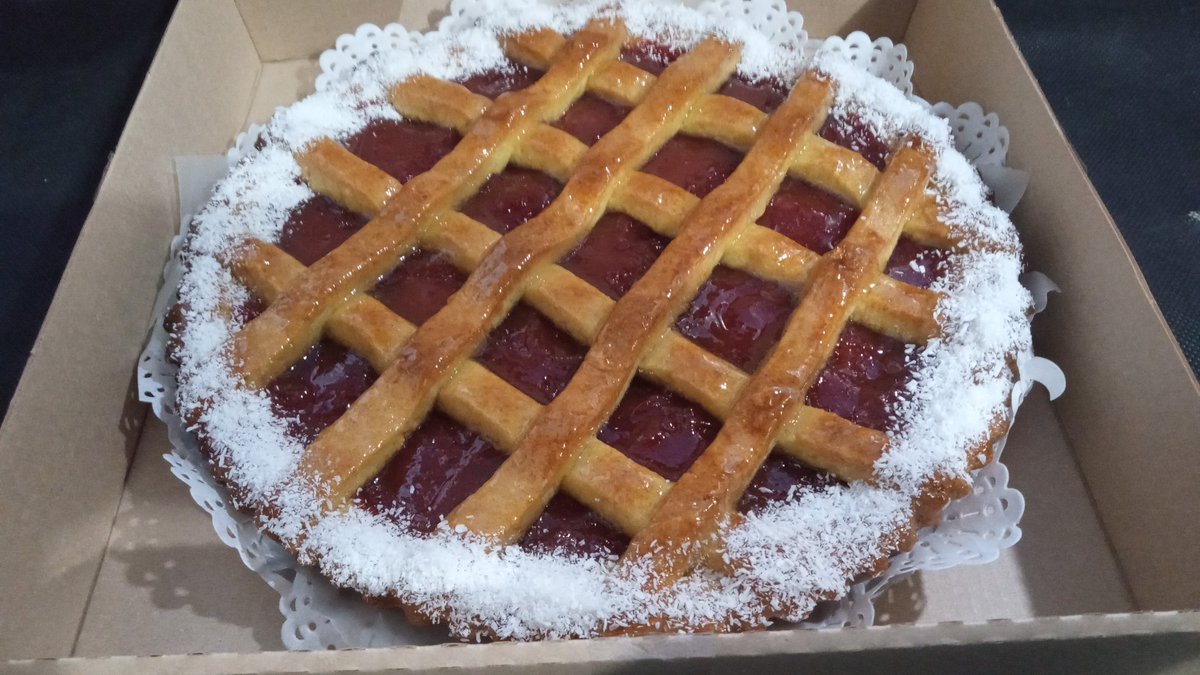 Mira donde está la frola del Nono De Renata ..