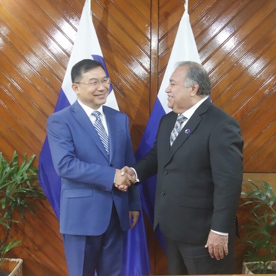 ForumSEC's tweet photo. #DialoguePartners
Today, hosting visits to Nasonini, #ForumSG Baron Waqa welcomed China's Ambassador to Fiji, HE Zhou Jian, and his delegation. SG Waqa acknowledged China's role as a Forum Dialogue Partner and welcomed opportunities for strengthened dialogue and engagement. https://t.co/EKbdOSoQNA
