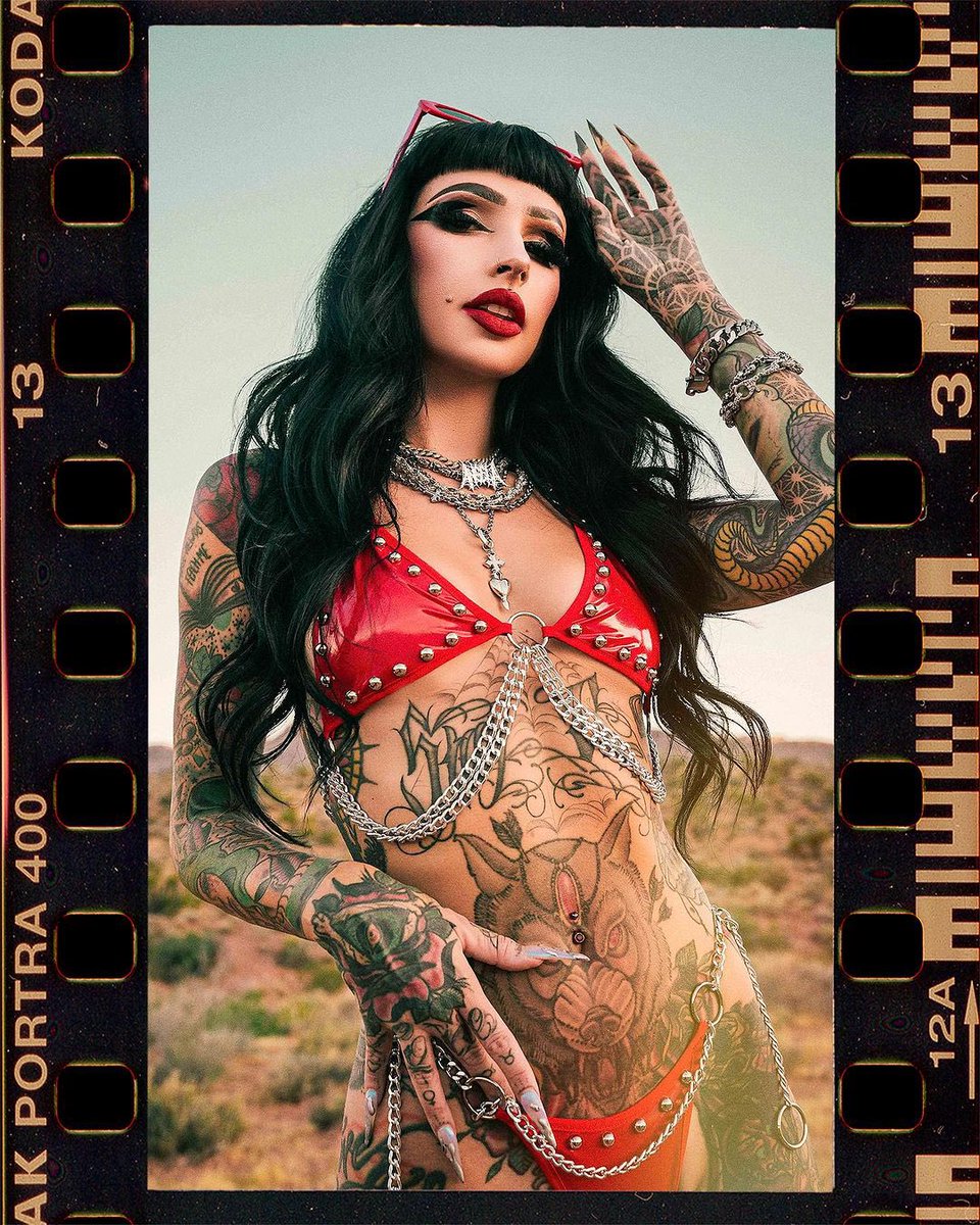 ADevineMinx's tweet photo. ȷᥱᥒᥒі𝖿ᥱr mᥲᥒs᥆ᥒ. 

𝑇𝑎𝑡𝑡𝑜𝑜 𝑎𝑟𝑡𝑖𝑠𝑡 𝑎𝑡 𝐶𝑖𝑒𝑙𝑎’𝑠 𝑇𝑎𝑡𝑡𝑜𝑜 𝑆ℎ𝑜𝑝. 𝐻𝑜𝑟𝑟𝑜𝑟 𝑙𝑜𝑣𝑒𝑟．
𝑊ℎ𝑖𝑠𝑘𝑒𝑦＆𝑤𝑒𝑒𝑑. 𝑆ℎ𝑖𝑝𝑠 𝑤𝑖𝑡ℎ 𝐶ℎ𝑒𝑚𝑖𝑠𝑡𝑟𝑦. 𝑆𝑐𝑜𝑟𝑝𝑖𝑜. 𝐷𝑜𝑔 𝑙𝑜𝑣𝑒𝑟/𝑂𝐶 𝑅𝑃. 21+ 𝑆𝑎𝑠𝑠𝑦. #𝑴𝒂𝒊𝒅𝒆𝒏.

♡ + ↻ https://t.co/AWNXaOlW2a