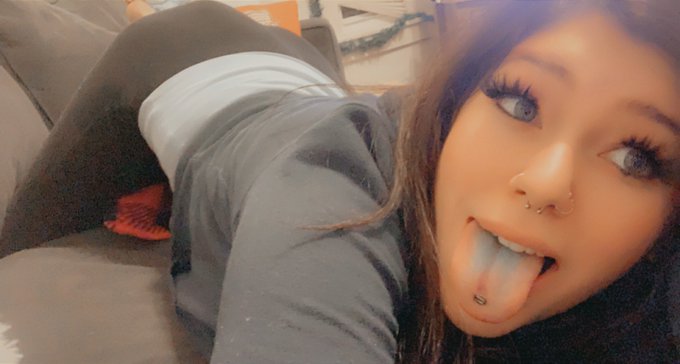 What&rsquo;s your favorite position? https://t.co/YKcLg3ya8f