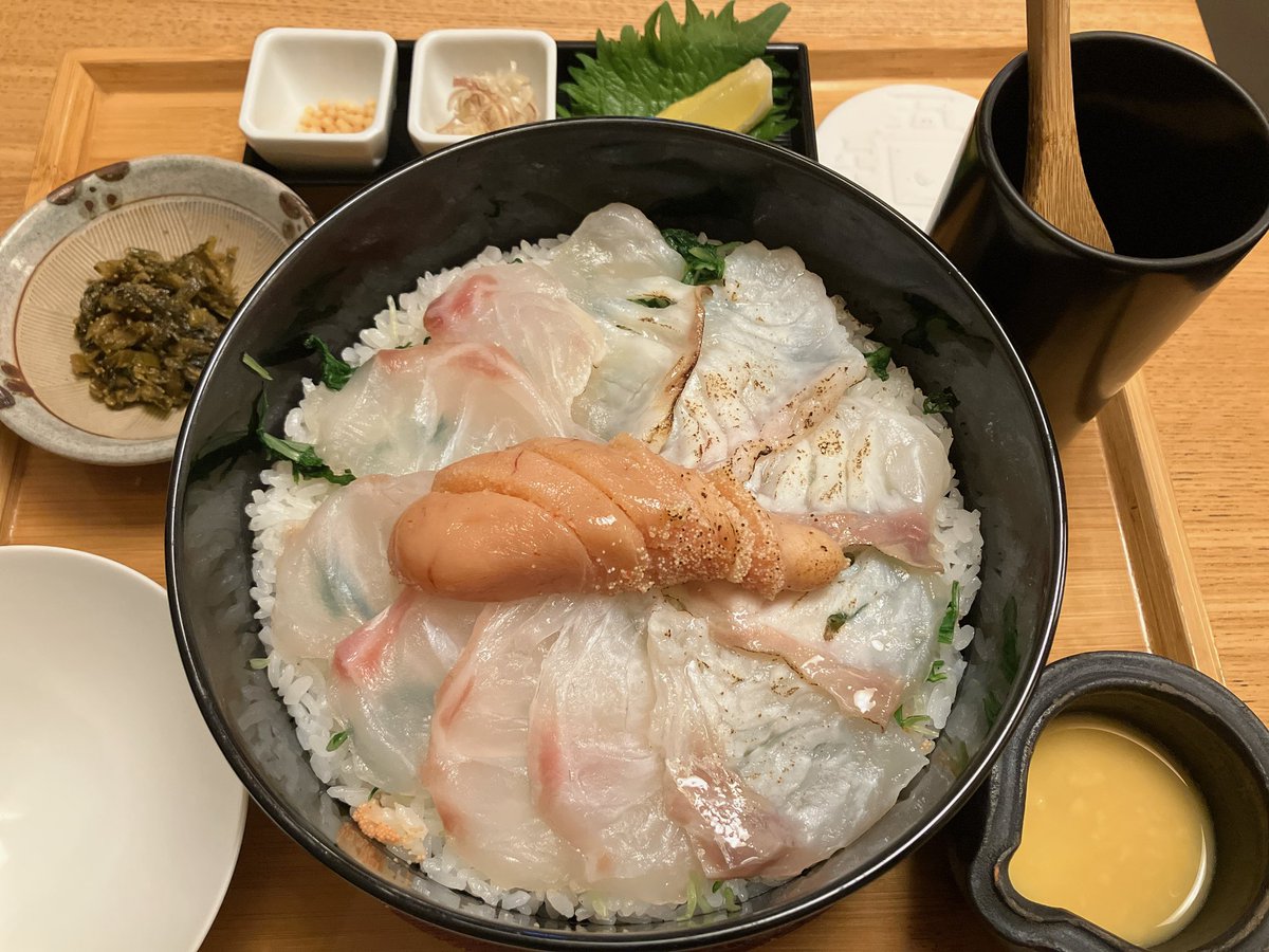 fuuu_keloppi's tweet image. しばらく自分のペースで細々追っていたけれど、今日ばかりはこのアカウントに戻ってきたぞ！
だって今日はあらコズ福岡だから！🙌🏻

まずは腹ごしらえ(^^)