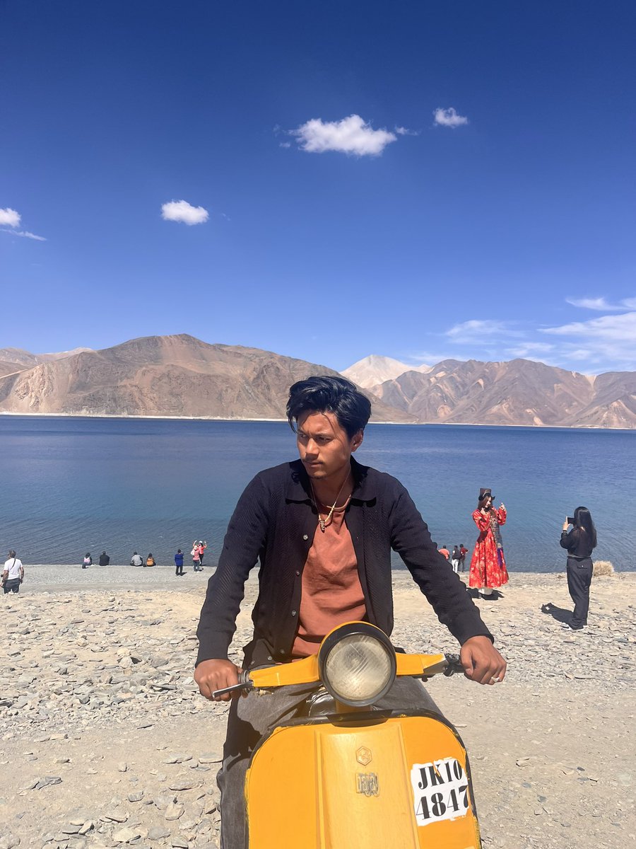 ak16world's tweet photo. Pangong lake, a real treasure. https://t.co/ECYagMDLbf