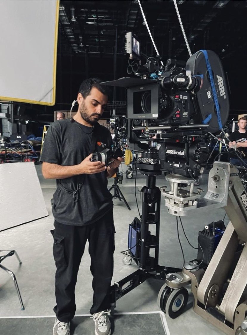 ceyhunkarabag's tweet image. Londra’lı Focus Puller Tuncer Özdemir SmallHD Cine 13” monitörünü bizden satın aldı.

#london #londra #focuspuller #1stac #theuk #unitedkingdom #england #birleşikkrallık #ingiltere #cameracrew #cinematographer #cinematography #filmmaker #filmmaking #filming #filmcrew