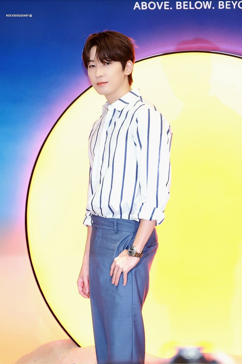 rockdogdiary's tweet photo. ς(⚯)240704
🐱
#원우 #전원우 
#WONWOO #ウォヌ
#세븐틴 #SEVENTEEN https://t.co/0xBdBEz7mY