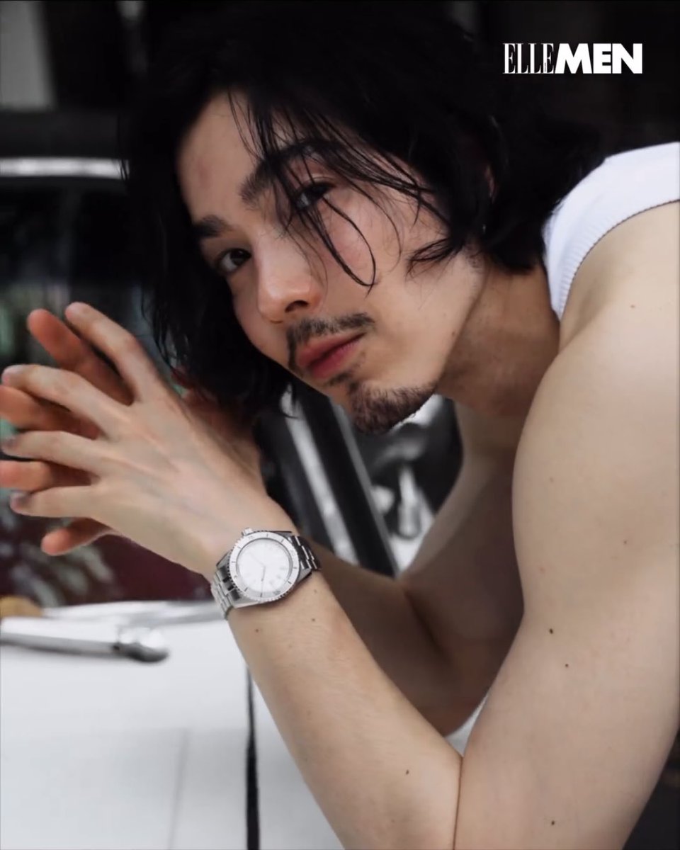 ⚠️ อันตราย ห้ามจ้องนานมันหล่อ ⚠️

 #ELLEMENandGeeSutthirak