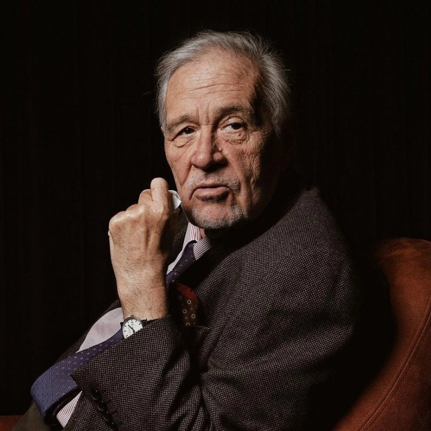 İlber Ortaylı:

Türk tarihinde ‘Bozkurt’ bir semboldür, idoldür. Öyle sadece bir partinin, grubun sembolü değildir.

Biz çöl takımından değiliz, steplerden gelen bir milletiz. O yüzden kurt bizim için mühim ve manalı bir semboldür.