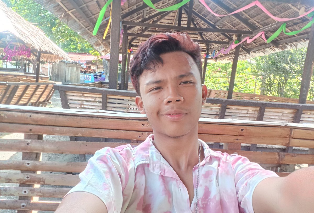 ryan_kawyan's tweet photo. iconic pink polo suits me the best HAHAHA https://t.co/BuhbJqjPMZ