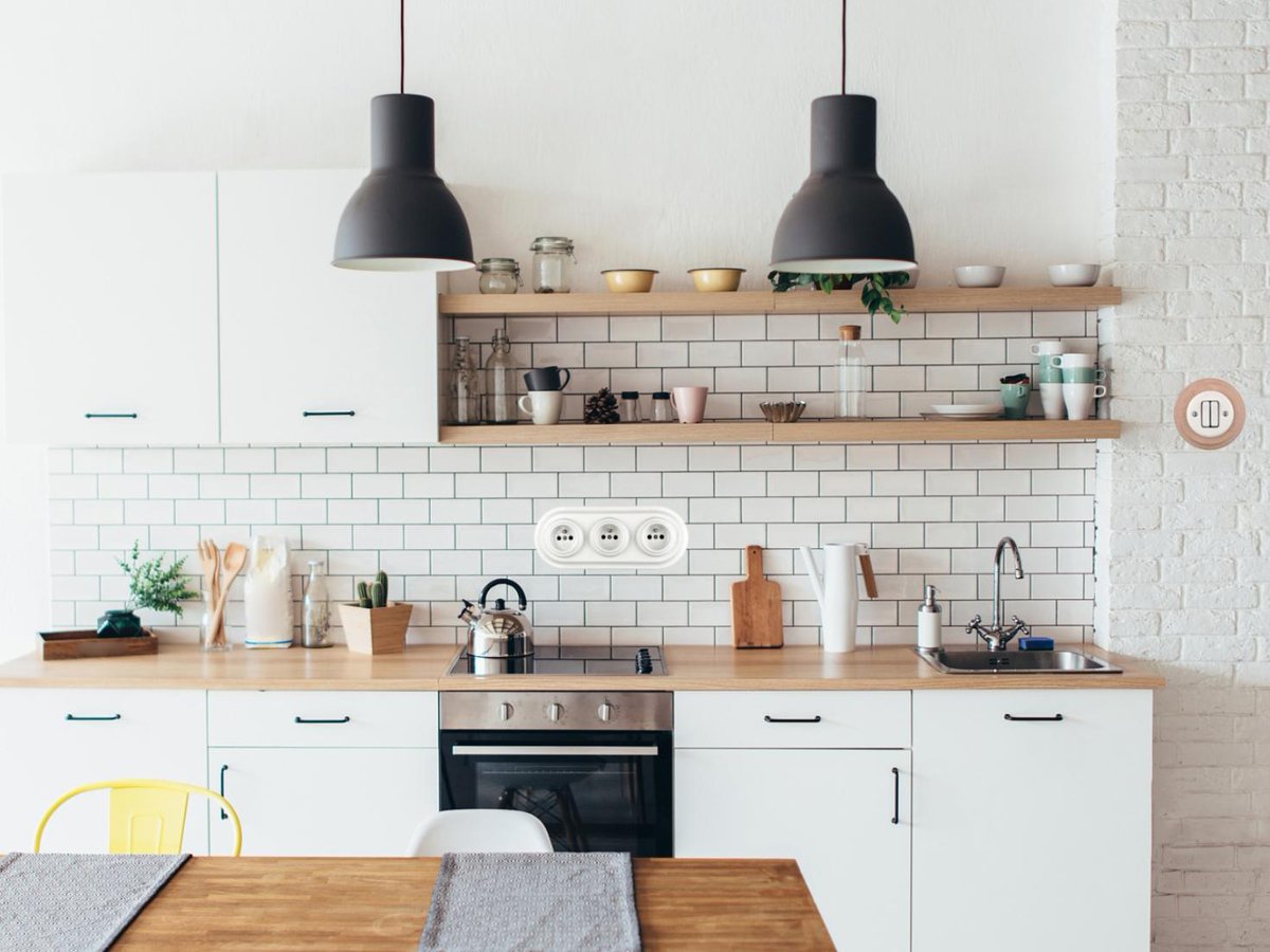 Keruidalighting's tweet image. Transform your home with the timeless elegance of our vintage ceramic switches and sockets. Perfect for adding a touch of classic charm to any room. ��✨
#VintageHome #CeramicSwitches #HomeRenovation #InteriorDesign #HomeDecor #VintageStyle #Handcrafted #Retro #ClassicDesign