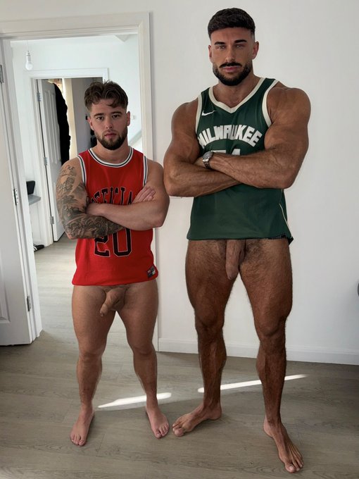 Why have 1 when you can have 2?😈 @BigBoyH2001 https://t.co/f4cR5KbuYv<a class="tags" href="/tag/bigboyh2001">@bigboyh2001</a>