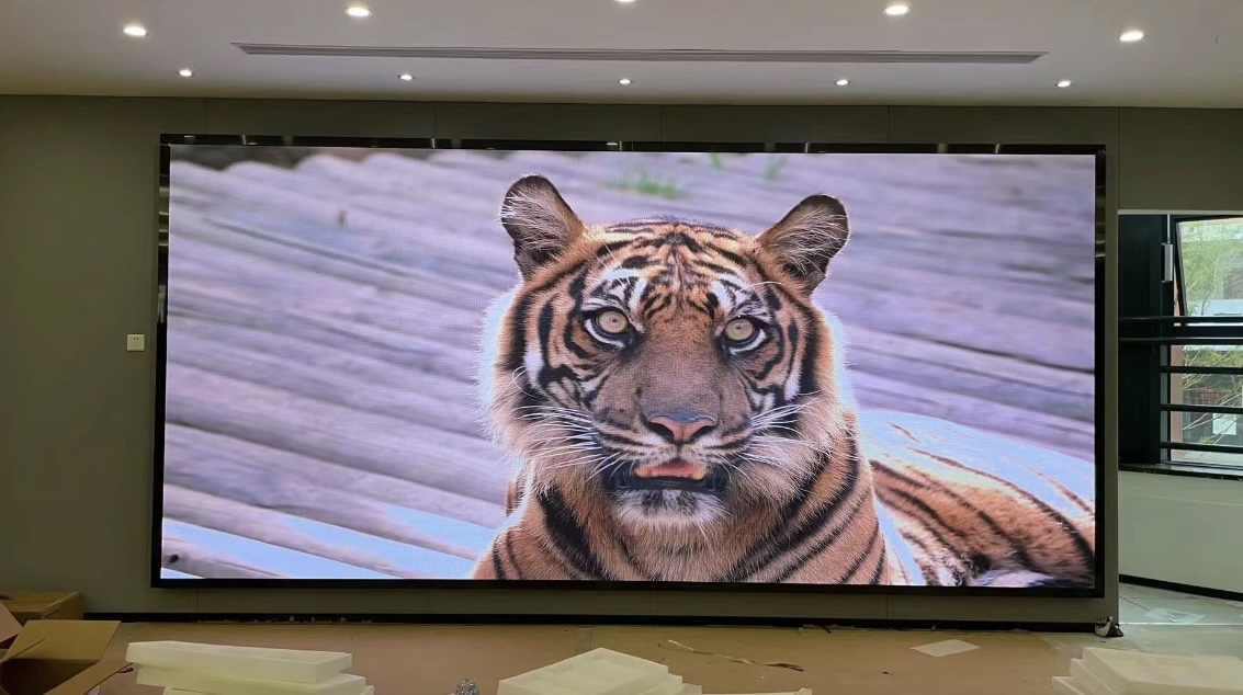 ledsinodisplay's tweet photo. 🇺🇸 This Independence Day, elevate your home celebration with an LED screen that’s bigger than your fireworks show! 

Get more: https://t.co/D1NBxsxsl4
☎️: +86 134 2134 5624
✉️：manager@ledsino.com
#IndependentsDay #USAIndependence #holiday #Leddisplay https://t.co/tUIous2wz5