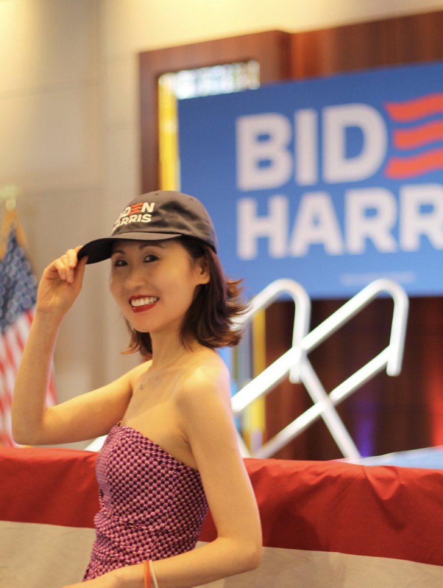 hiphoperaganda's tweet image. #NotificationsOff