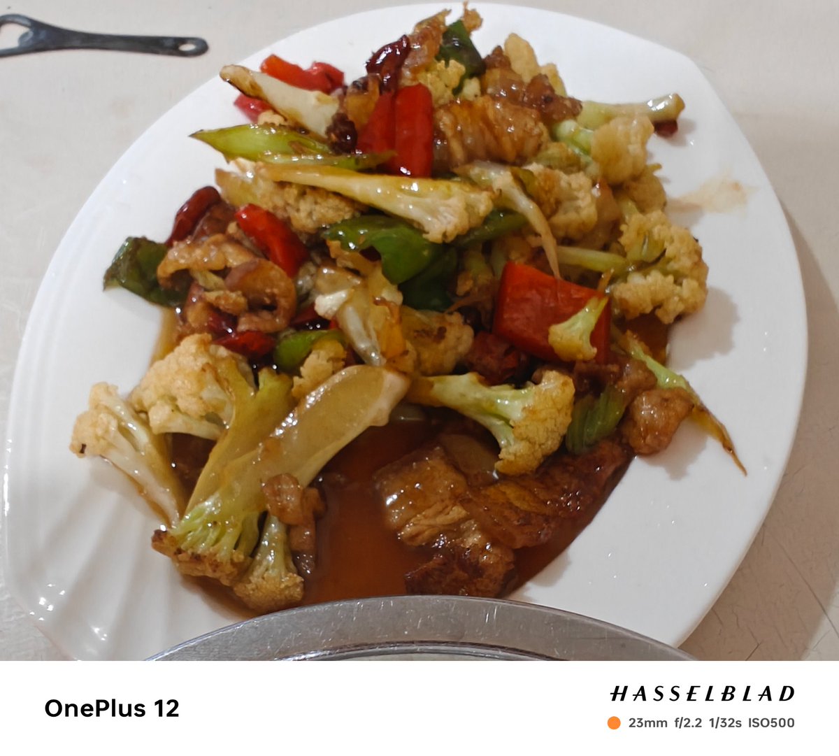 nextdcvs's tweet image. Try our savory stir-fried cauliflower! Despite being higher in calories, it tastes amazing. The perfect mix of vegetables and rich flavors will leave you wanting more. Enjoy the deliciousness today!