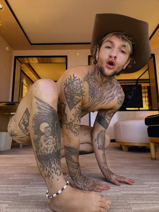 This cowboys got 3 holes ready to fill so you better bring your two friends with you when you cum ????