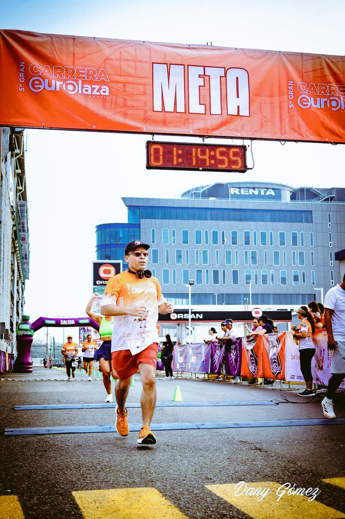 francdevilred's tweet photo. Hasta no verle el final...sin rendirse ni abandonar!
Llegada a la meta después de 12 km!!
FREGÓN! Ahí vamos!!!
#running #runner #Mexico #Ahívamos #fregon #Jueves #4dejulio #FelizJuevesATodos https://t.co/448zKDpm3r