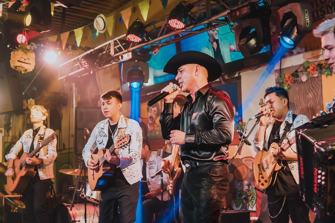 Una gran noche se vivió con @mateocastromusic en #Bucaramanga un gran show lleno total en el lanzamiento de su nuevo sencillo #LaPropuesta

<a href="/fedemolinal/">FEDERICO MOLINA</a>

#evento #concierto #musicapopular #musicaregionalcolombiana #produccion