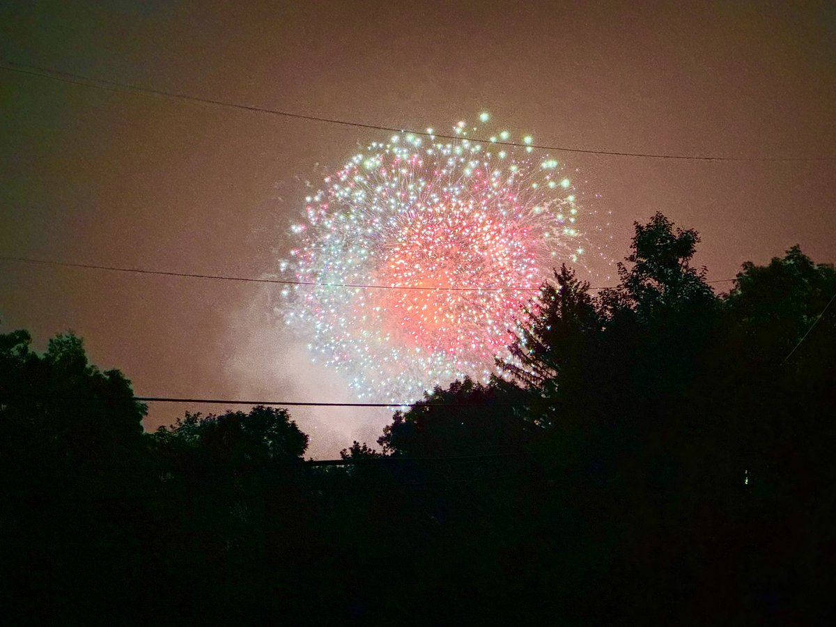 mikewsyx6's tweet photo. Happy #july4th !
#July4th2024 #July4thFun #July4thFireworks #IndependenceDay2024 https://t.co/nidZ57nwDb