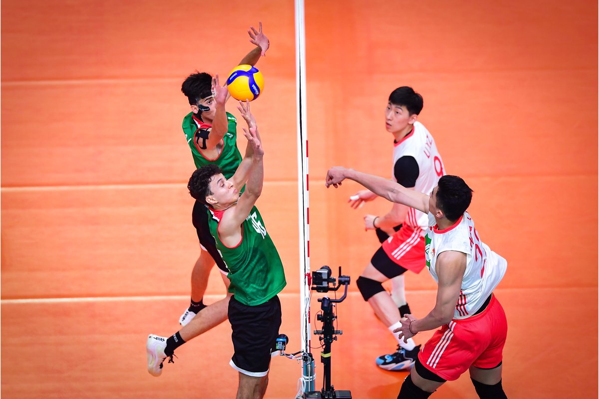 🇨🇳Hosts China swept past 🇲🇽Mexico 3-0 (25-23, 25-17, 25-23) to move into the semifinals of the FIVB Volleyball Men's Challenger Cup

🤩Zhang Jingyin topped all scorers with 19 points (17 attacks, 1 block, 1 ace)

#FIVBChallengerCup #VCC2024 <a href="/volleytrails/">Volleytrails</a> <a href="/iShandong/">Shandong Official</a> <a href="/LinyiOfficial/">Linyi Trade City</a>