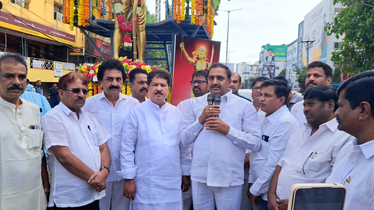 KYF_Hyderabad's tweet photo. Tq everyone for making this event success yesterday 🙏

#AlluriSitaramaraju 
#TeamKYF https://t.co/Vw5KO9rZp6