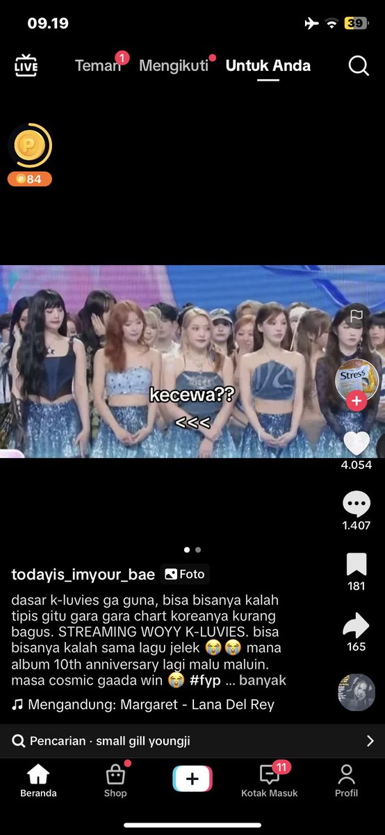 hykyngsoo's tweet photo. gwa gatau ini beneran reluv atau bukan. cuman ini isi kontennya dua bilang lagu small girl jelek terus gak terima kalo red velvet kalah.
bruhh ini kalian yg bener aja kalah smpe kaya gini. digital poinnya aja gede loh small girl. youngjin sma kyungsoo dikira nugu aja dah lucu😫 https://t.co/BCfglWKGL6