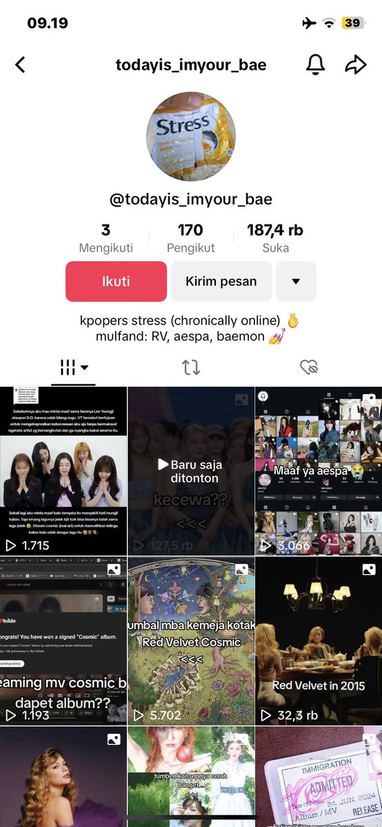 hykyngsoo's tweet photo. gwa gatau ini beneran reluv atau bukan. cuman ini isi kontennya dua bilang lagu small girl jelek terus gak terima kalo red velvet kalah.
bruhh ini kalian yg bener aja kalah smpe kaya gini. digital poinnya aja gede loh small girl. youngjin sma kyungsoo dikira nugu aja dah lucu😫 https://t.co/BCfglWKGL6