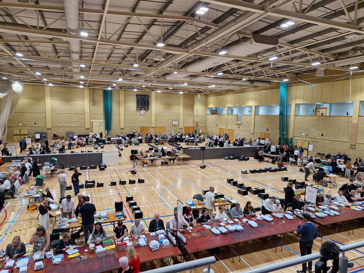 WSCT_Lawrence's tweet photo. The actual count is now underway for both Mid Sussex and East Grinstead and Uckfield constituencies. Result could be announced at 5am, partly due to the late arrival of some postal votes. A lot of people voted in this one!

#GeneralElection2024 https://t.co/UUSTvyaSqX