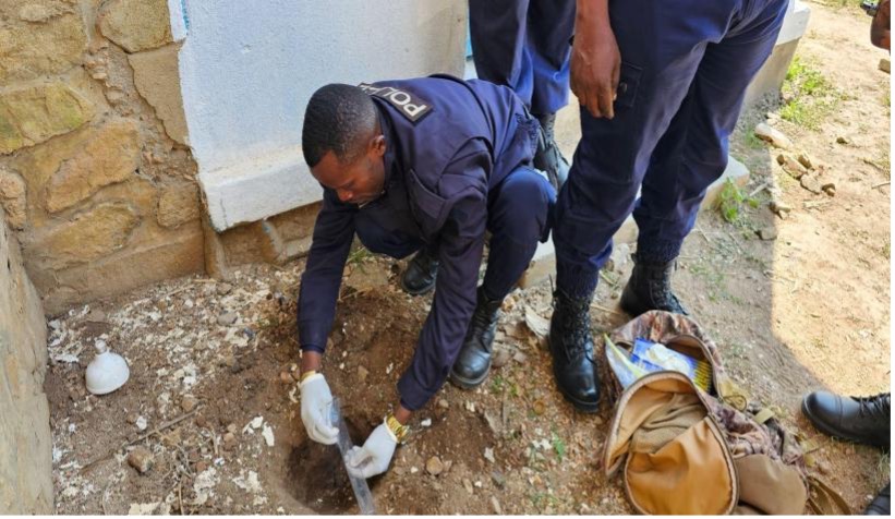 UNMAS's tweet photo. UNMAS in DRC supports the capacity development of the Congolese national police’s #IED Post Blast Investigation with a five-day training in Bunia, Ituri. 

#CounterIED #Safety #Security #CapacityBuilding https://t.co/2MDsv8relD