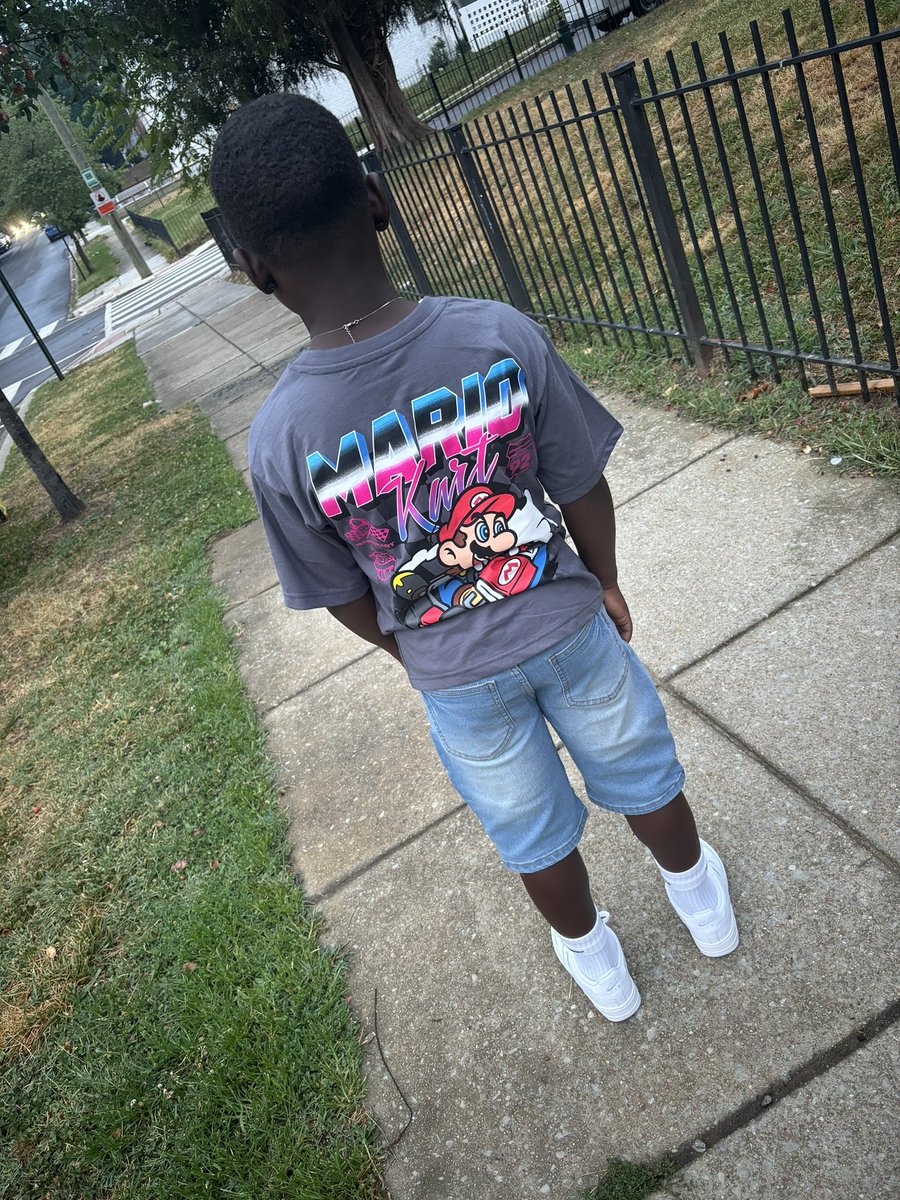 DeeLilSister's tweet photo. Happy 4th🧨🎆 FROM OURS TO YALL #LLDAYDAY🕊️💔 https://t.co/mmLjWlgm7O