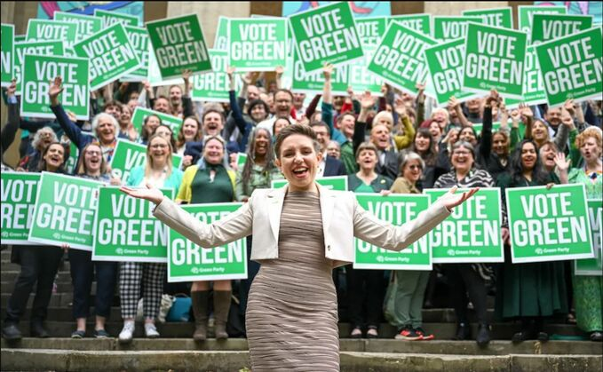 🚨 BREAKING: Green co-Leader Carla Denyer has been elected MP for Bristol Central, defeating Shadow Cabinet member Thangam Debbonaire (LAB).