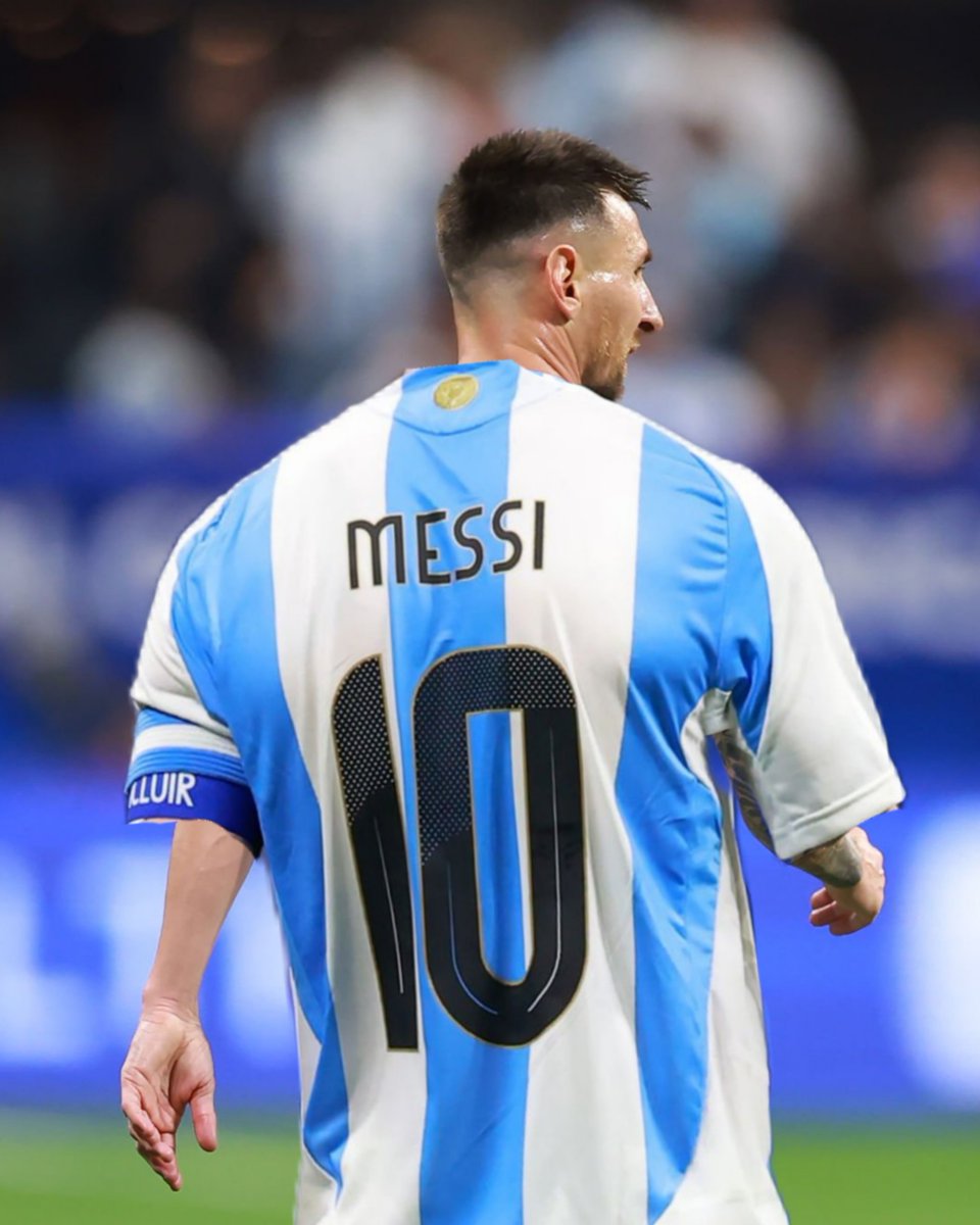 posta_sports's tweet photo. Se hace difícil cuando la camiseta te queda grande. https://t.co/9PaPxNXUGq