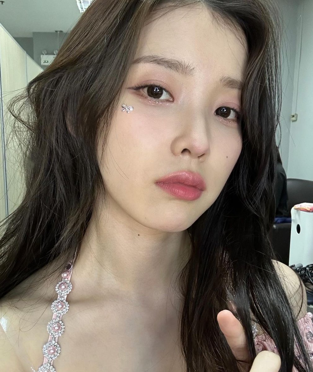 _IUstagram's tweet photo. 방애나들은 이제 Shy하지 않아요🤫😍
헐콘 in BANGKOK💗 https://t.co/AyWQz6Zvan