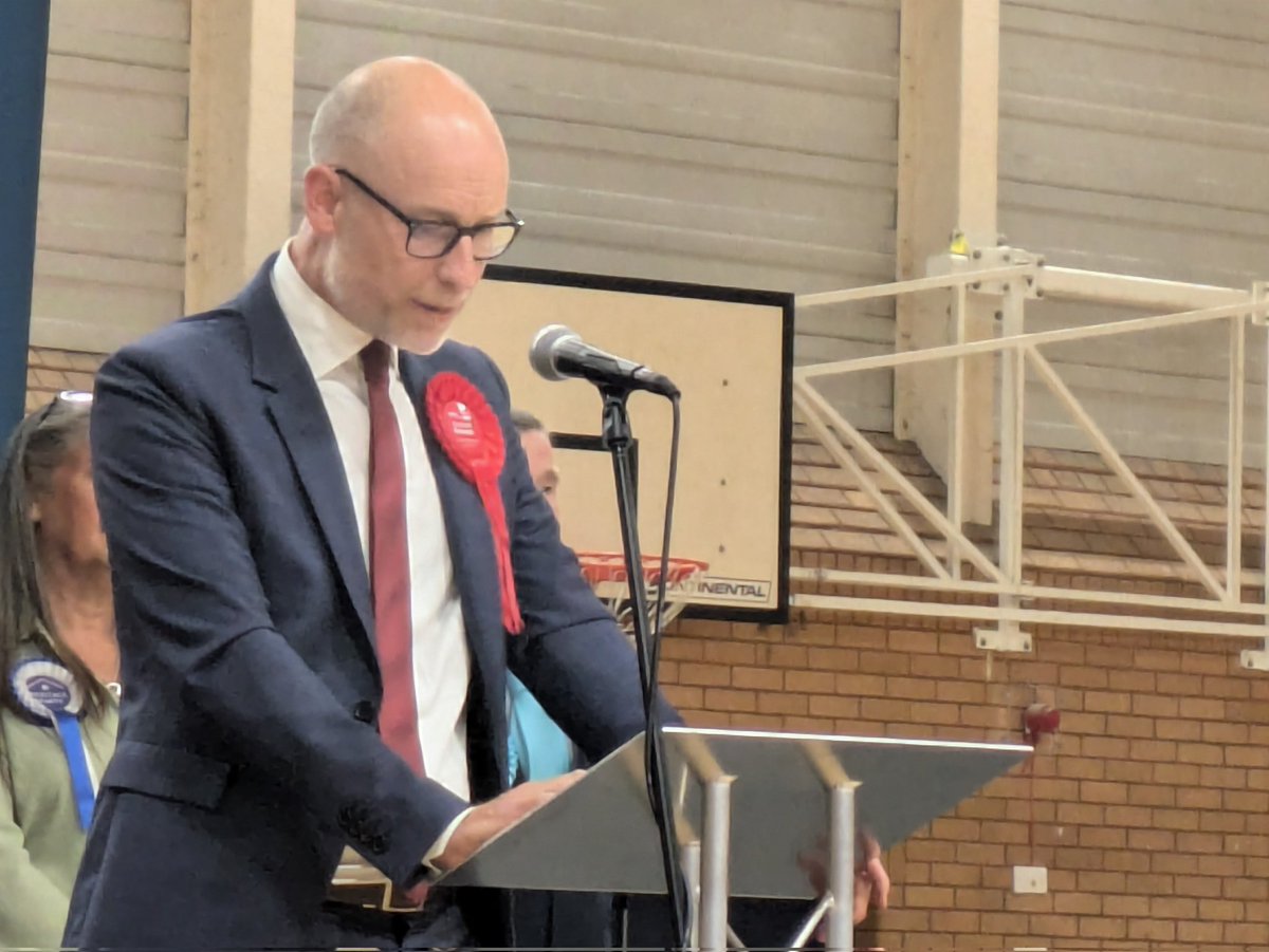 Labour's <a href="/SKinnock/">Stephen Kinnock</a> has won the Aberafan Maesteg seat.
#GeneralElection 
#electionnightLIVE 
#SkyNewsElection24