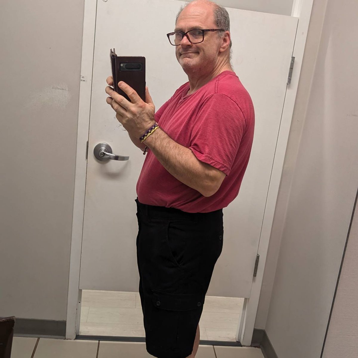 xanapus's tweet photo. I used to have a 30" waist until I quit smoking at age 26, and gained a lot of weight. At one point I think my highest waist size was almost 50". I just bought some new shorts and I'm back down to a 34" waist. I'm so happy. https://t.co/ERZohGgfEj