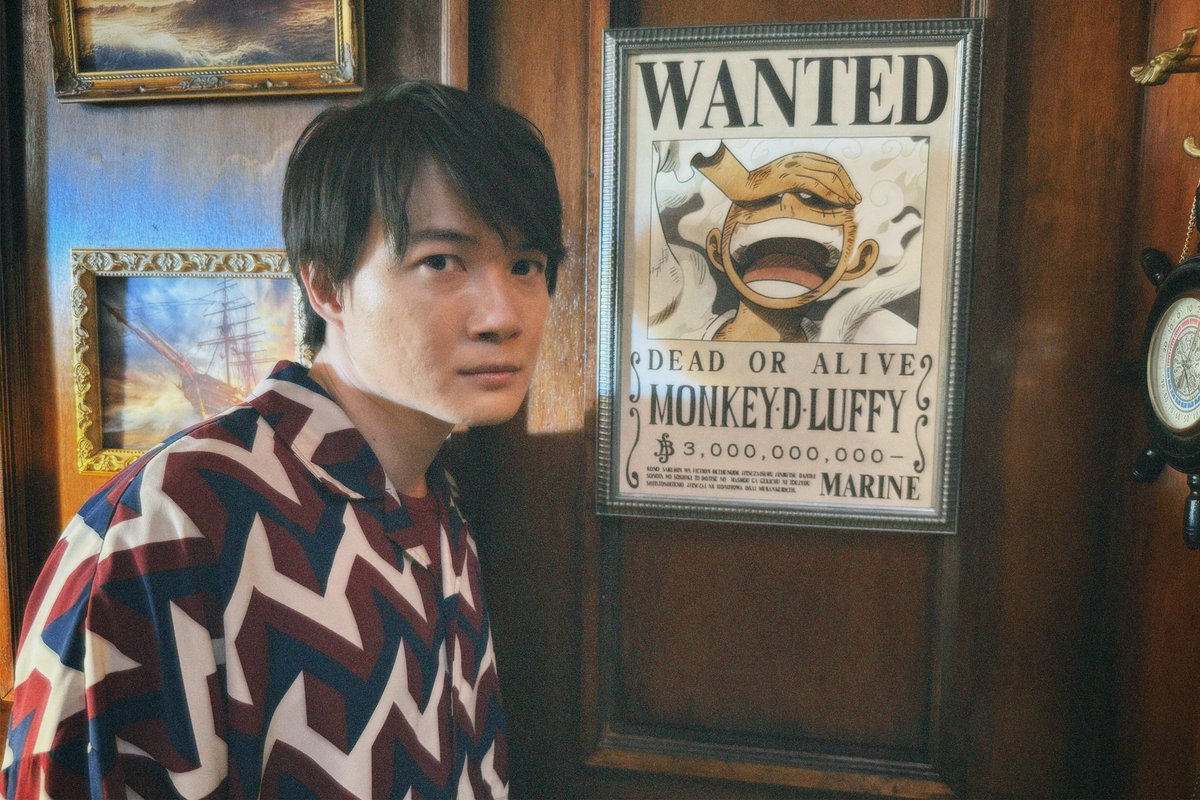 kamiki_official's tweet photo. 《ワンピカードの会》に強敵…いや、新しい仲間が加わった新CMが本日より放映開始📢

BE:FIRSTのSHUNTOさん&amp;SOTAさんとは初めましての神木でしたが、撮影の合間には3人でワンピカード話で盛り上がっていました🕺🕺

#ONEPEACEカードゲーム
#ワンピカード
#ワンピカードの会 https://t.co/LNyG77Q5fP
