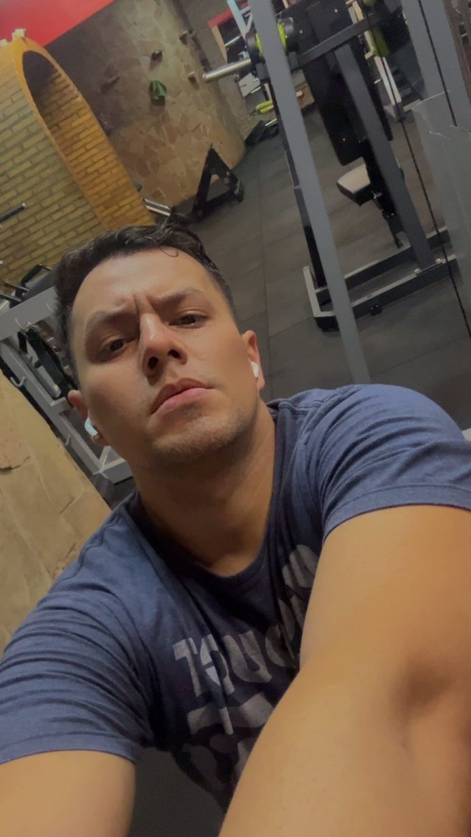 manuarambulo's tweet image. Jueves de hombros 💪🏼💪🏼💪🏼🥵