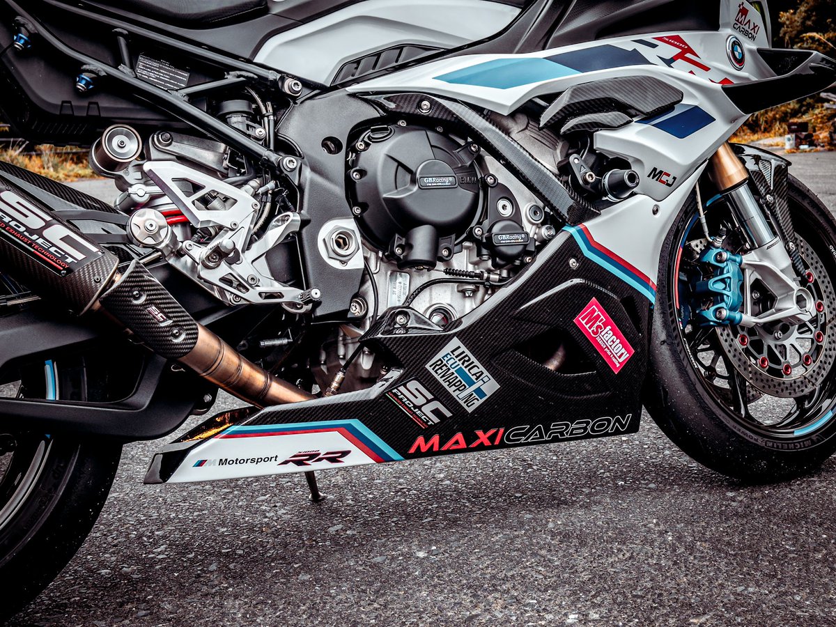 rabbit_s1000rr's tweet photo. 早くバイクに乗りたいなぁ😍
MAXICARBONJAPANさんのホームページに載せてもらっちゃった😊
よかったら覗いてみてください🫡
#MAXICARBON #MCJ https://t.co/LOH3JHc9kk
