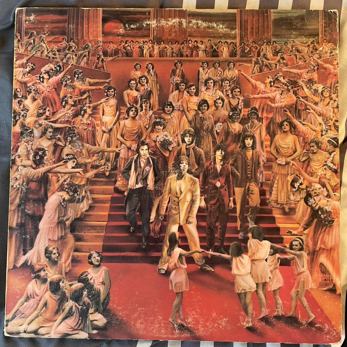 The Rolling Stones. It's Only Rock 'N Roll. Side one (2). Vinyl youtu.be/KDL7r4o9E44?si… via <a href="/YouTube/">YouTube</a> 1974