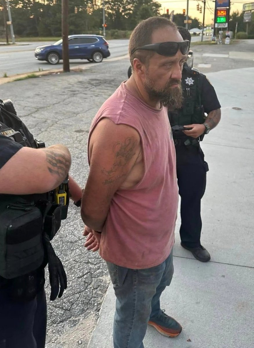 thelastshow's tweet photo. @JLRINVESTIGATES Good! Billy Fletcher in custody! But where's missing Tennessee man Victor Birchfield? π₯Ί
Most likely in Tennessee, North Carolina or South Carolina.
Please call 1-800-TBI-FIND with information
#BillyFletcher #VictorBirchfield #missing https://t.co/aRGR84RaAq