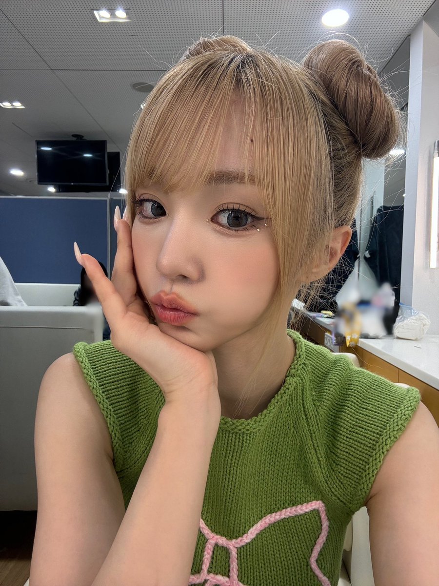 WOOAH 우아 tweet media