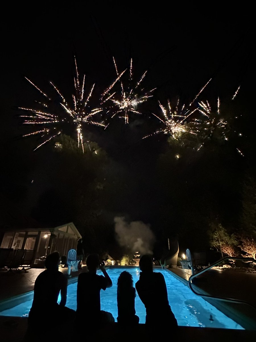 Happy pretty explosions day!