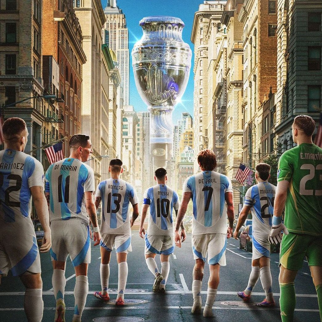 1ilagros's tweet photo. Jugamos la semi el 9 de julio, exactamente 10 años después del "Hoy te convertís en héroe"

Dame al país más icónico 💘

#Argentina https://t.co/BRD8aZCEw0
