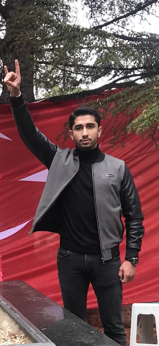 ycmatar's tweet photo. Arkasında kırk it havlamayan Kurt, Kurt değildir! Seninleyiz Bozkurt’um @Merihdemiral https://t.co/Hoa6hIEaZu
