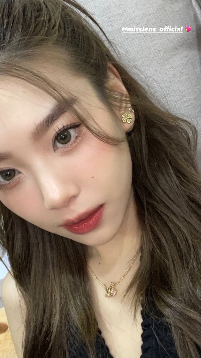 คนสวยมาลงสตอรี่ให้เห็นความสวยชัด ๆ ค่ะ ลุคนี้มาพร้อมกับคอนแทคเลนส์ misslens เจ้าเก่าเจ้าเดิม ใส่กี่รอบก็สวยตลอดเลย 🥹 #KaewNatruja <a href="/misslens_/">misslens คอนแทคเลนส์แบรนด์ดังเกาหลี🇰🇷</a>