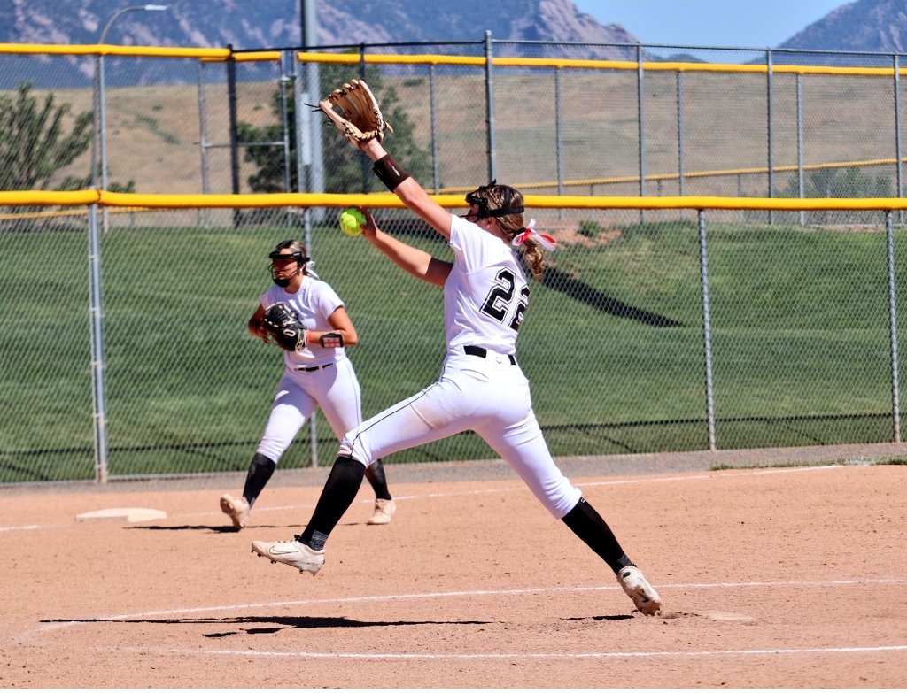 AlexisCerio14's tweet photo. 🚨🥎BRACKET SCHEDULE 🥎🚨
⏰: Friday, July 5th-12PM
🏟️: Harold Lutz Sports Complex 10664 W 58th Ave
📍: Field 1
👀: #22 Lexi Cerio
@CoachAJ10 @GeoffHirai @CrystalRosenth1 @suncitybrit @cuisoftball @CSUDHsoftball  @seattleusb @CSUSMsoftball @ElevateOneJJ @lasierrasb @CoachWags1 https://t.co/yskwa1NLUx