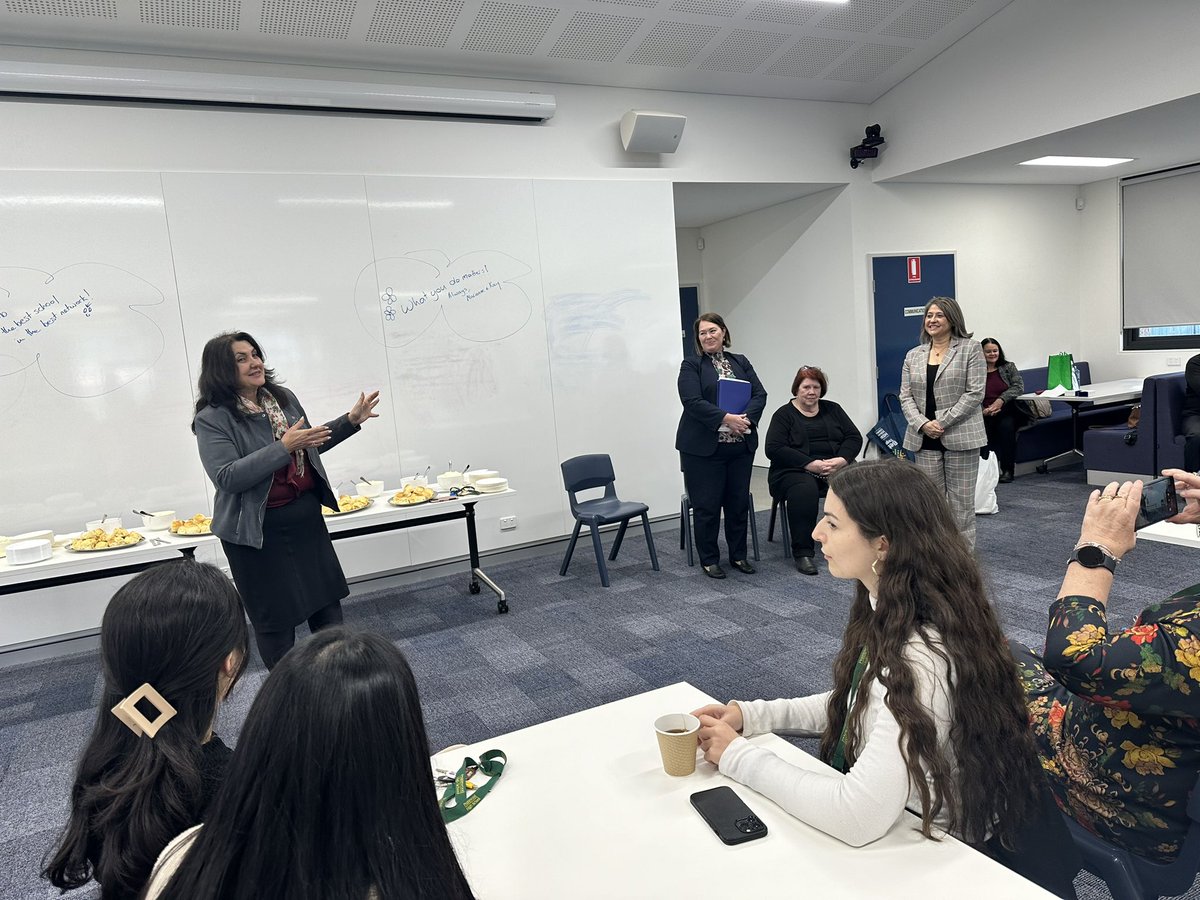 TESOLoz's tweet image. .@k_rigas @MSiokos We farewell the amazing @belinda_giudice today…a loss to @PrairiewoodHigh but a gain to another. On a personal note, I will miss working along a warm, tenacious, gracious and kind human (and leader)! I’ve learned a lot in such a short time. #aussieEd #tesoloz